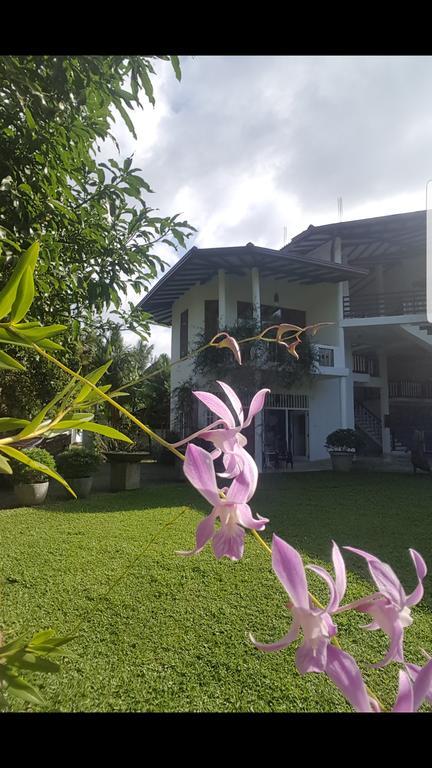 Villa Dewasiri Unawatuna Esterno foto